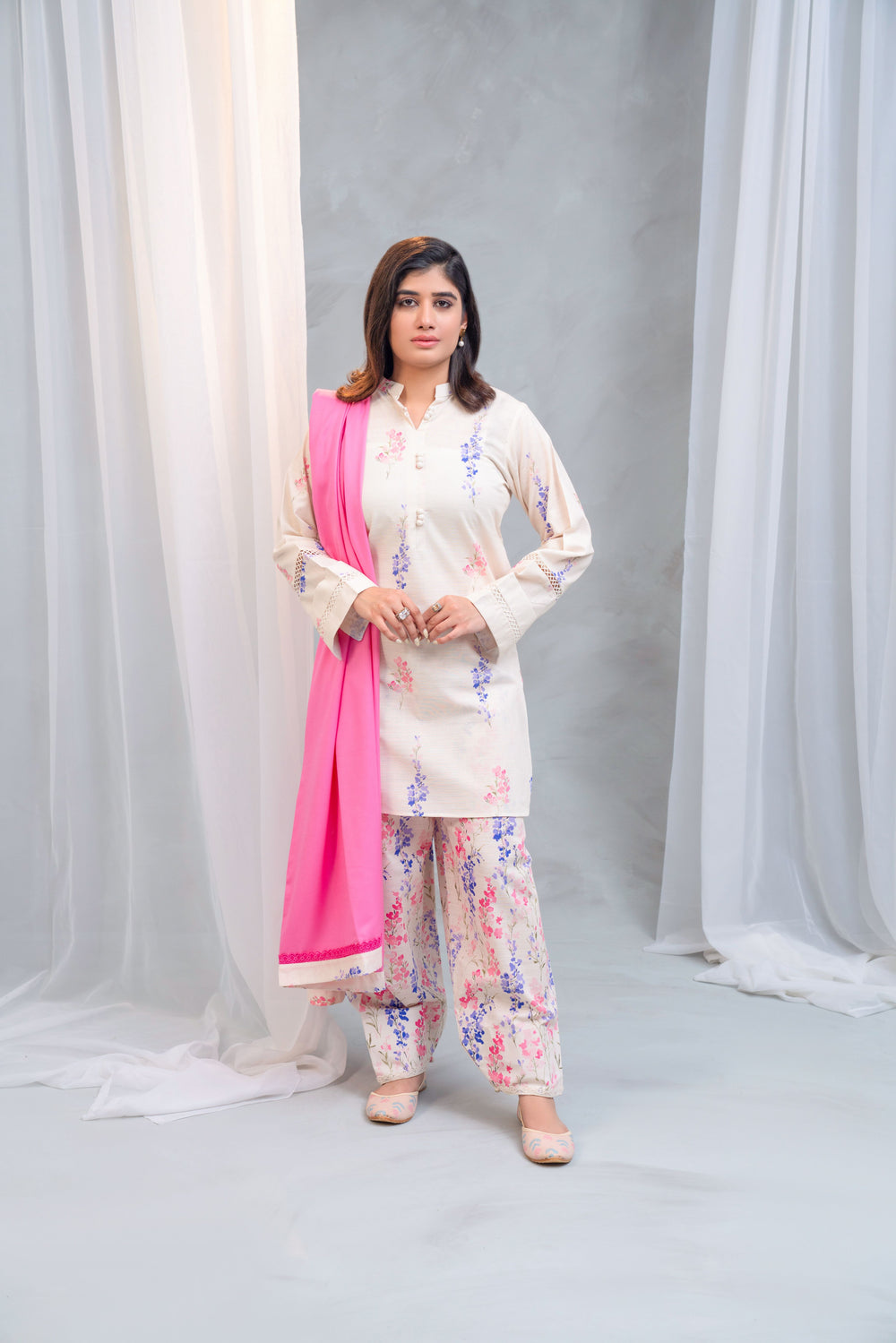 3 Piece - Khaddar Printed Dress with Farshi Shalwar