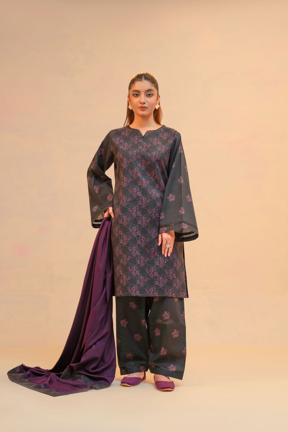 3 Piece - Khaddar Printed Dress with Shalwar