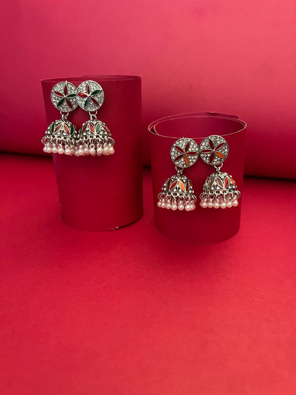 Elegant Earrings with Hanging Pearls