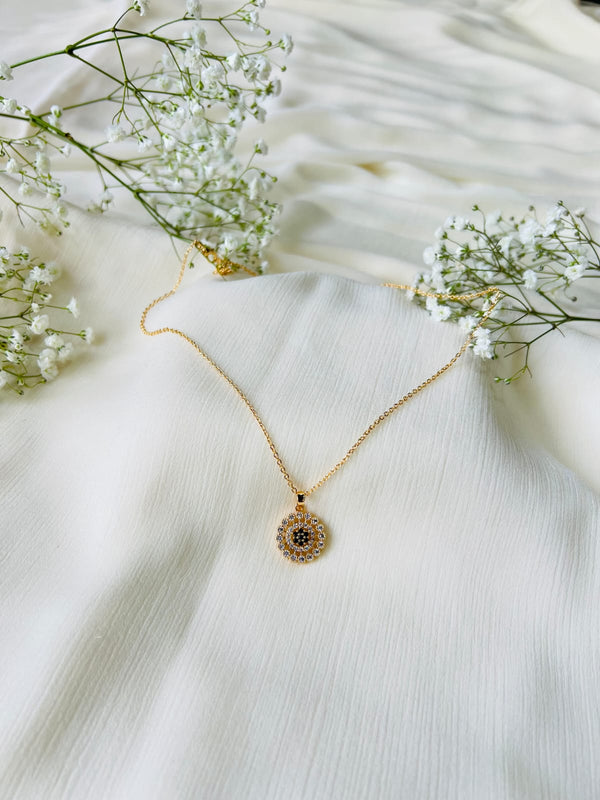 Elegant Golden Chain Pendants