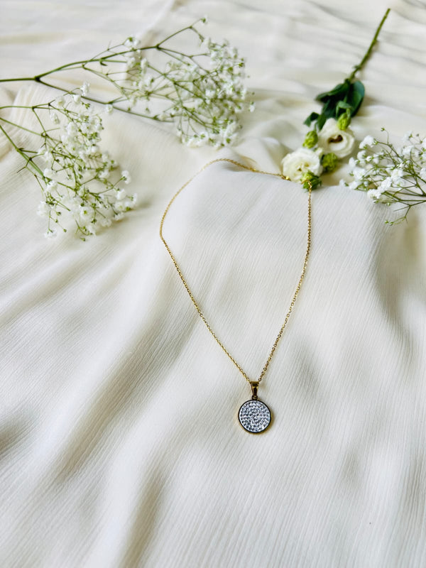 Elegant Golden Chain Pendants