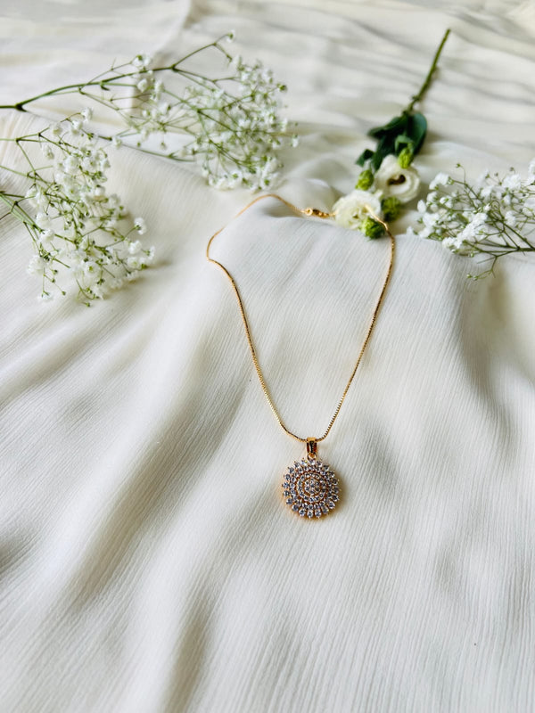 Elegant Sun Golden Chain Pendants