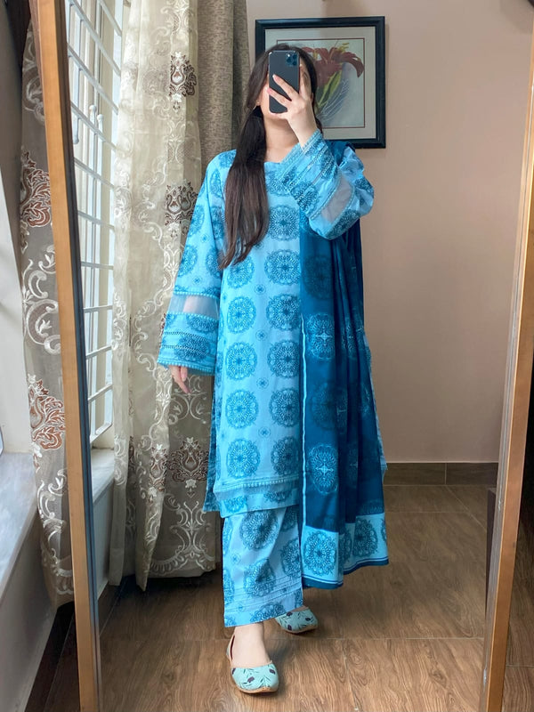 3 Piece Lawn Printed Suit – With Shalwar & Lawn Dupatta