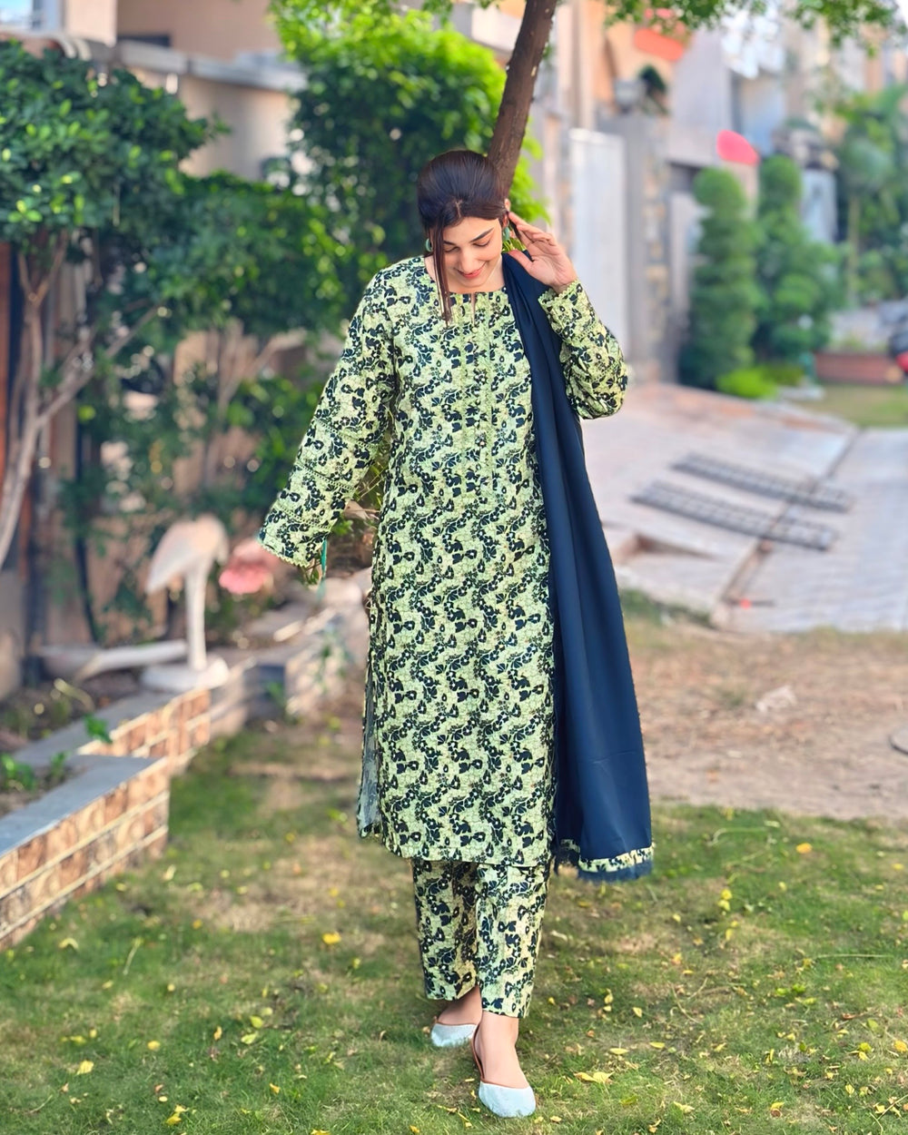 3 Piece - Khaddar Printed Lime Floral Dress