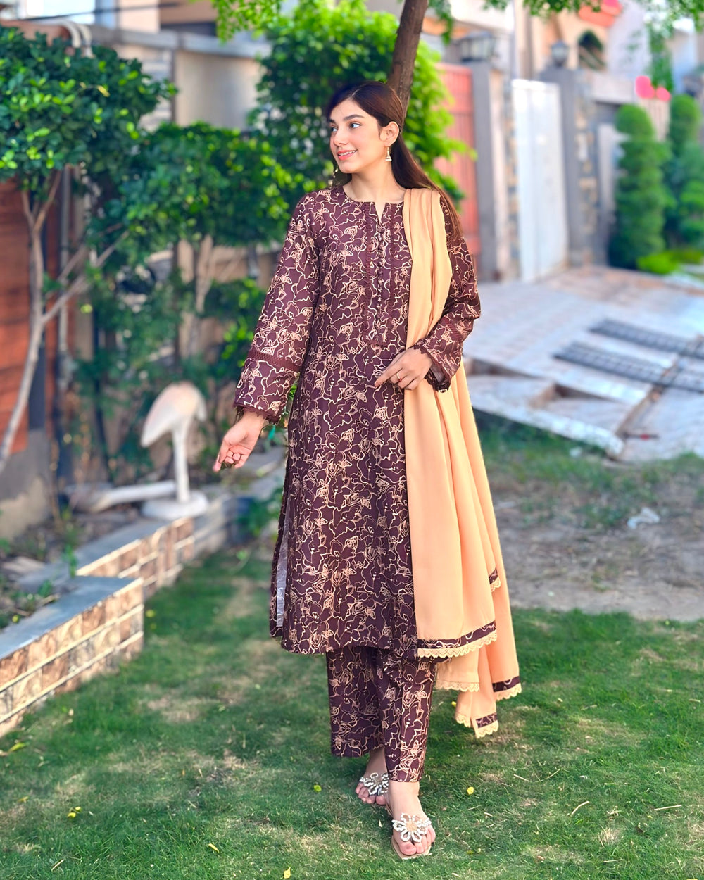 3 Piece - Khaddar Printed Umber Floral Dress